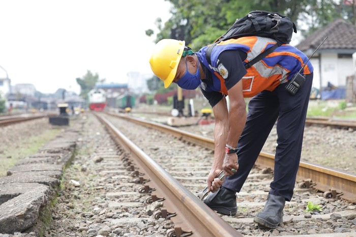 Detail Gambar Jalur Kereta Api Nomer 25