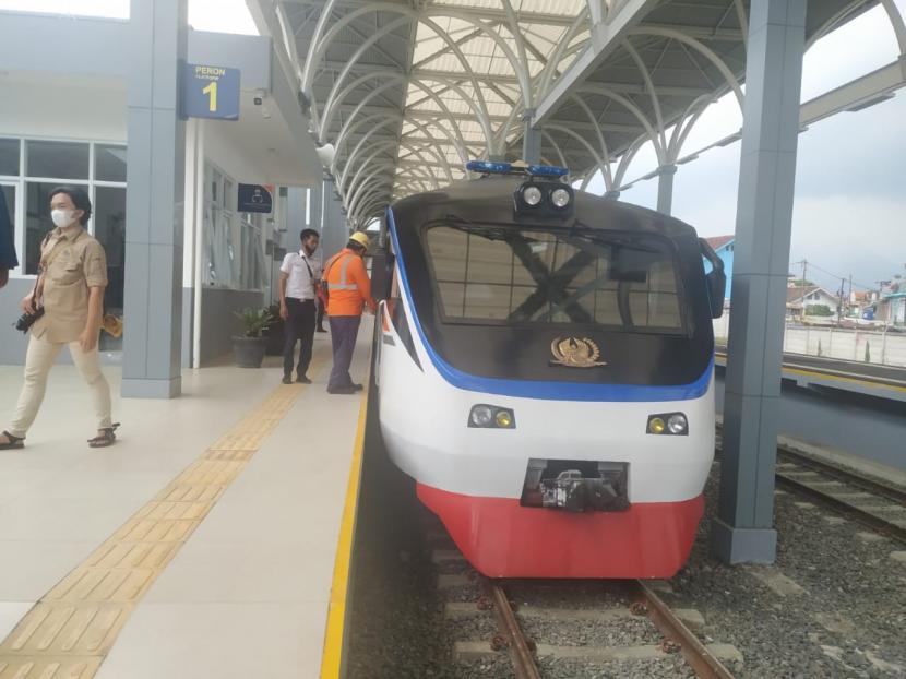 Detail Gambar Jalur Stasiun Kereta Api Nomer 23