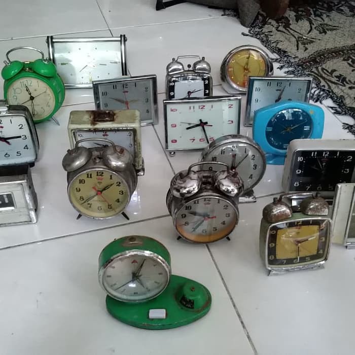 Detail Gambar Jam Weker Antik Nomer 28