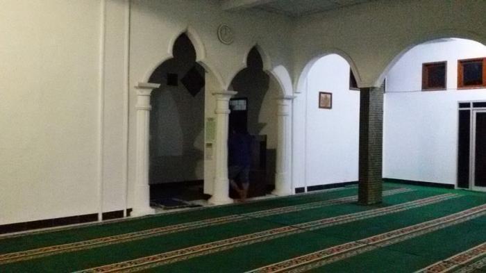 Detail Gambar Jamaah Masjid Yang Hilang Nomer 2