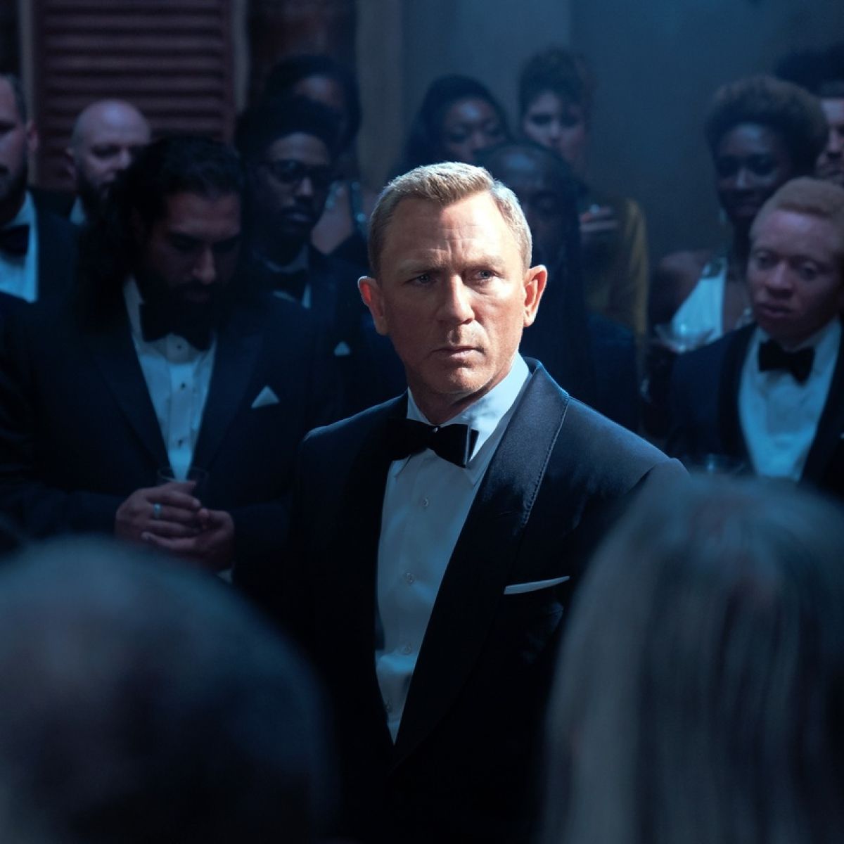 Detail Gambar James Bond Nomer 3