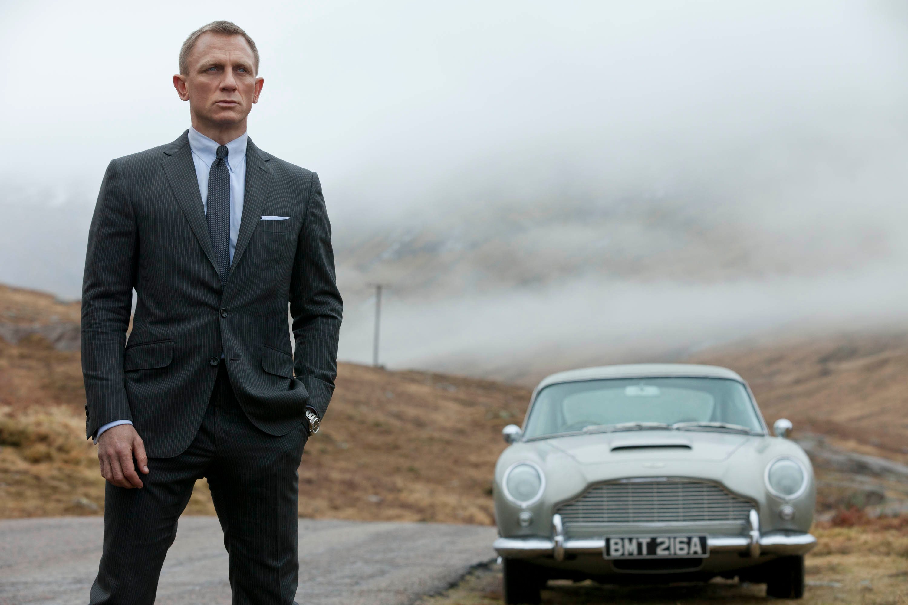 Detail Gambar James Bond Nomer 21