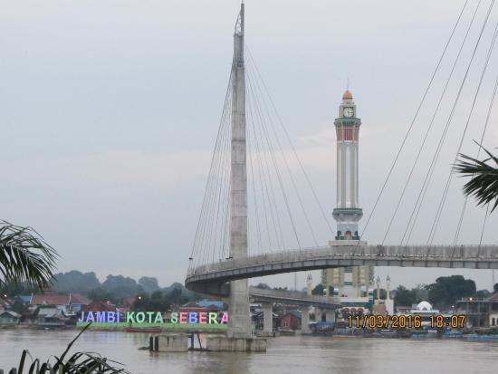 Gambar Jembatan Gentala Arasi Jambi - KibrisPDR