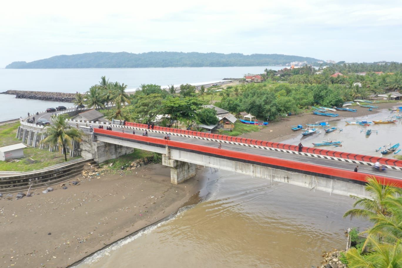 Detail Gambar Jembatan Merah Nomer 18