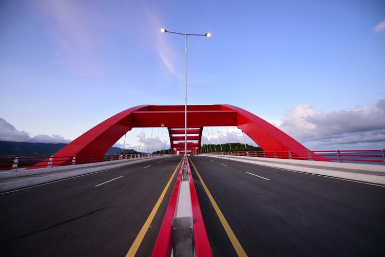 Detail Gambar Jembatan Merah Nomer 22