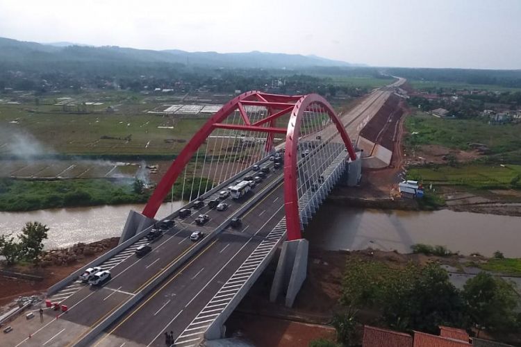 Detail Gambar Jembatan Merah Nomer 7