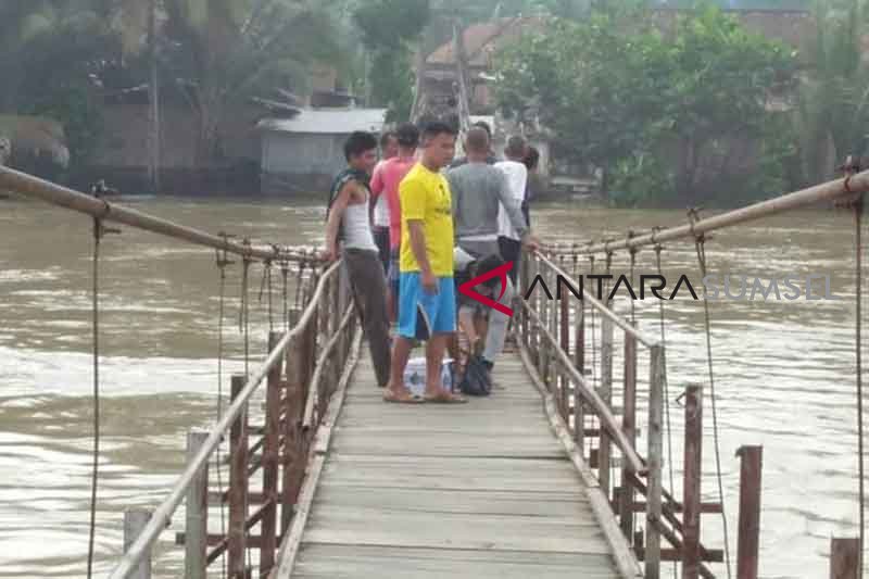 Detail Gambar Jembatan Ponton Nomer 42