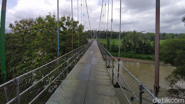 Detail Gambar Jembatan Sirotol Mustaqim Nomer 17