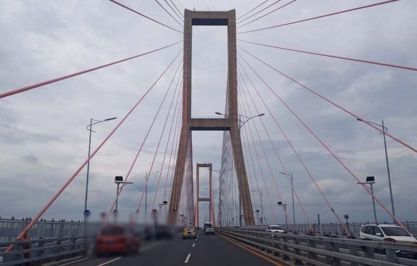 Detail Gambar Jembatan Suramadu Nomer 27