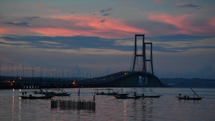 Detail Gambar Jembatan Suramadu Nomer 40