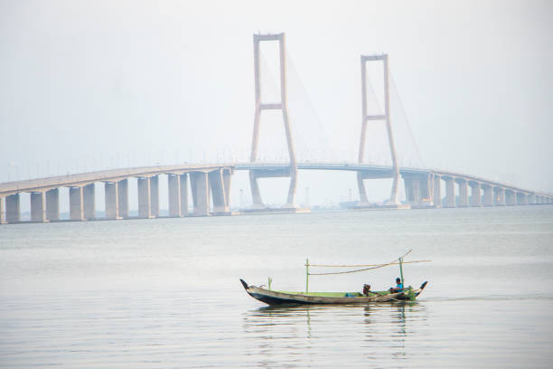 Detail Gambar Jembatan Suramadu Nomer 52