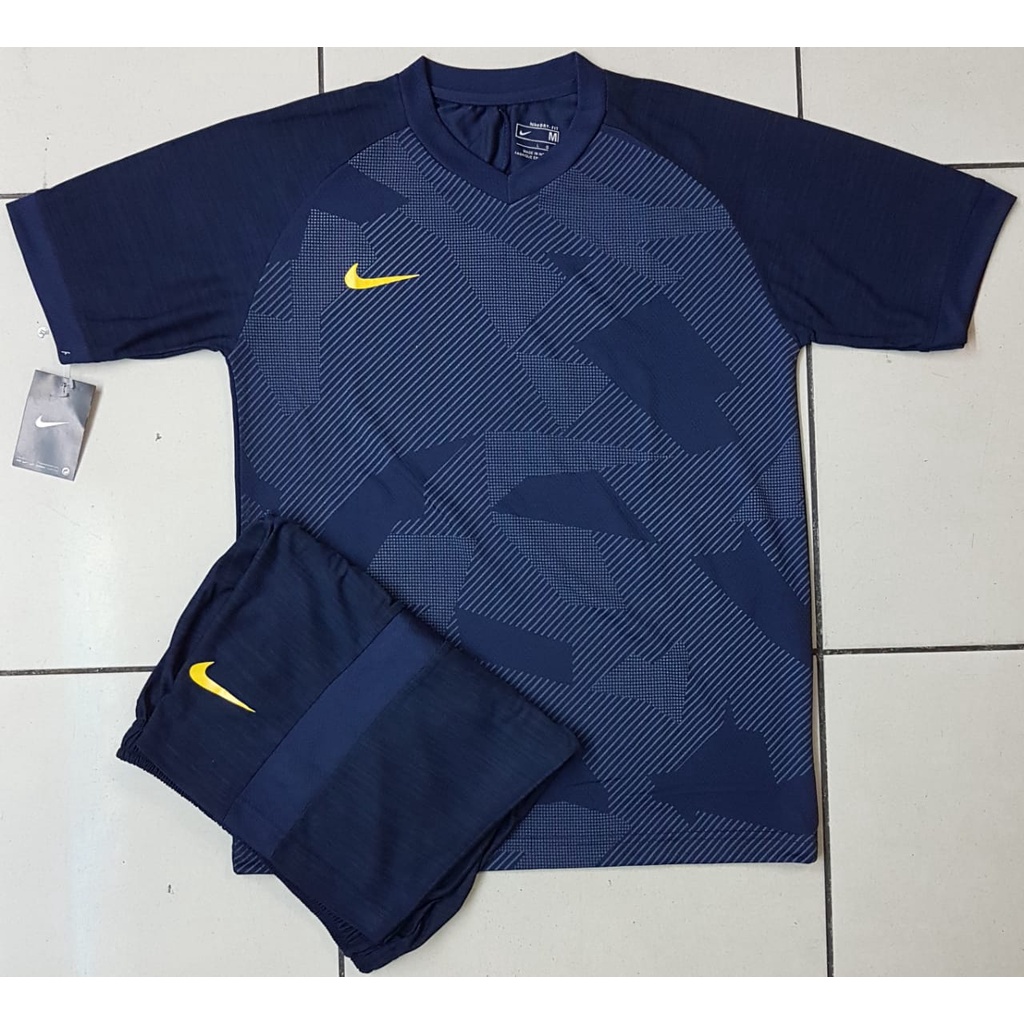 Detail Gambar Jersey Bola Polos Nomer 38