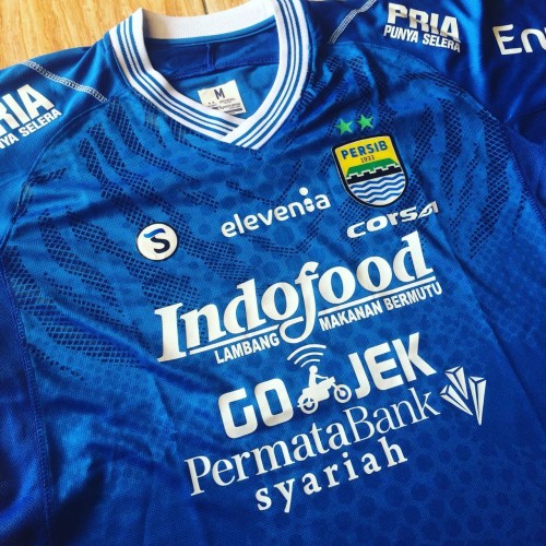 Detail Gambar Jersey Persib 2017 Nomer 16