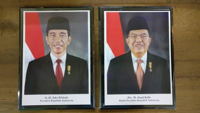 Detail Gambar Jokowi Di Bingkai Nomer 44