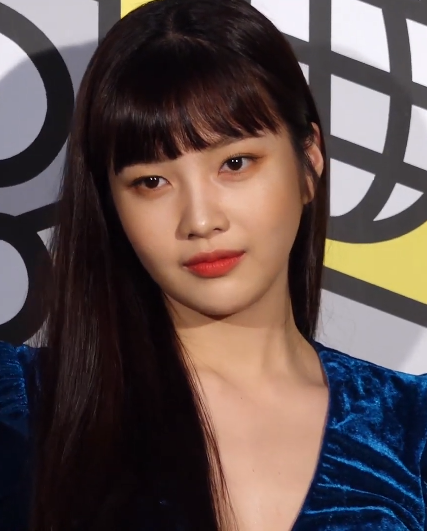 Detail Gambar Joy Red Velvet Nomer 6