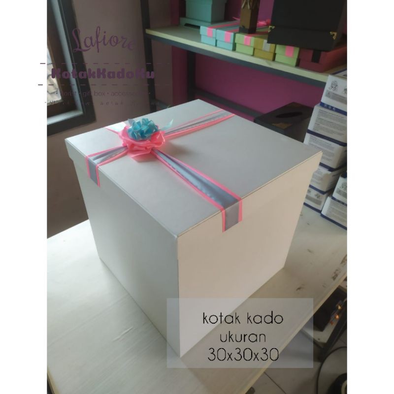 Detail Gambar Kado Besar Nomer 10