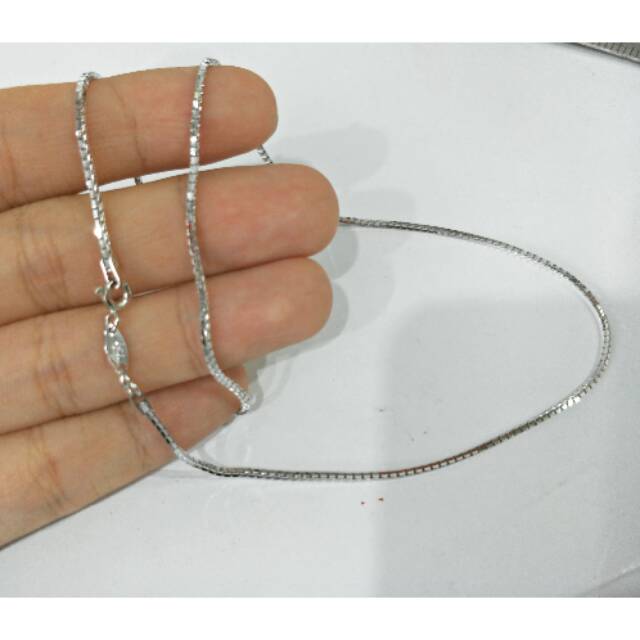 Detail Gambar Kalung Emas Putih Nomer 7