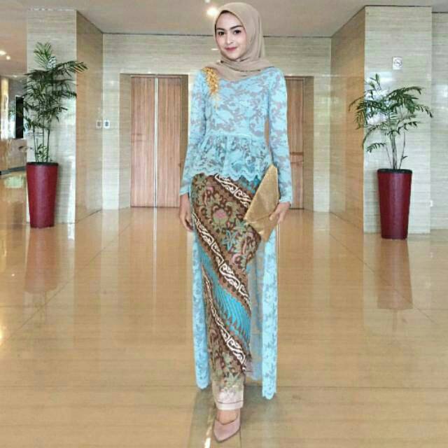 Detail Contoh Kebaya Brokat Nomer 30