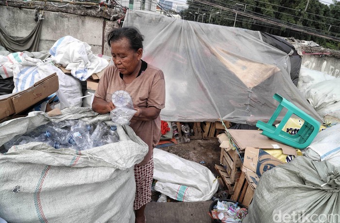 Detail Contoh Kemiskinan Di Indonesia Nomer 18