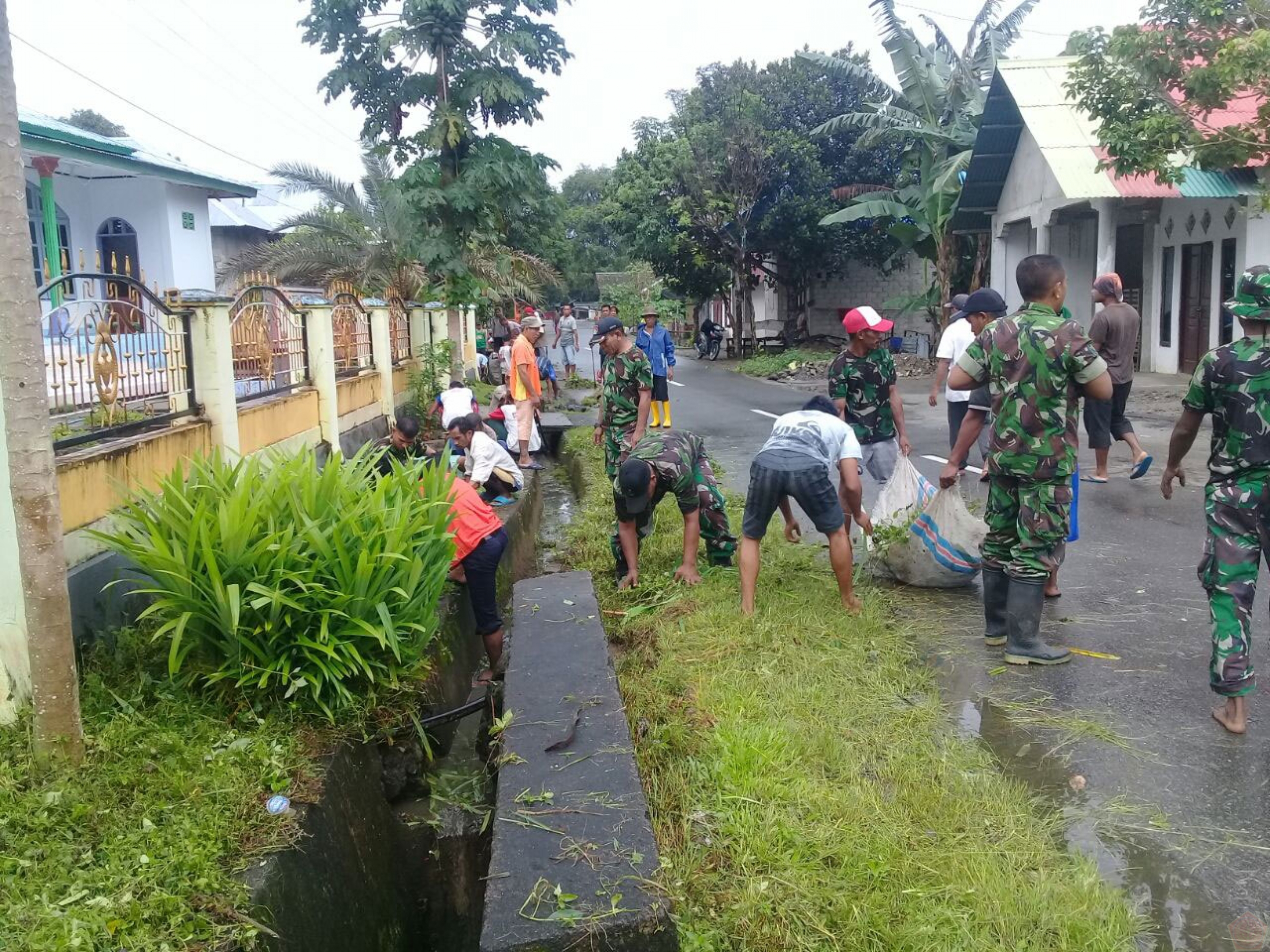 Detail Contoh Kerja Bakti Di Lingkungan Masyarakat Nomer 11