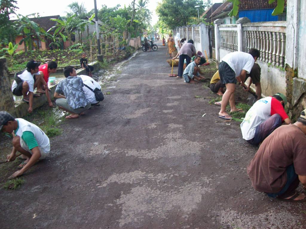 Detail Contoh Kerja Bakti Di Lingkungan Rumah Nomer 50