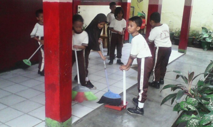 Detail Contoh Kerja Bakti Di Sekolah Nomer 11