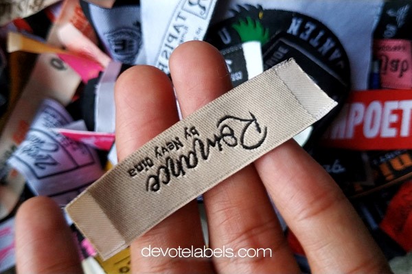 Detail Contoh Label Hijab Nomer 31