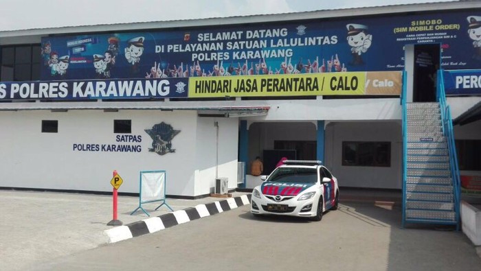 Detail Gambar Kantor Polisi Karawang Nomer 20