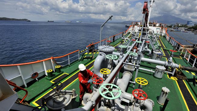 Detail Gambar Kapal Tanker Pertamina Nomer 35