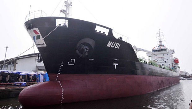 Detail Gambar Kapal Tanker Pertamina Nomer 40