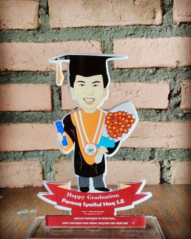 Detail Gambar Karikatur Orang Wisuda Nomer 35