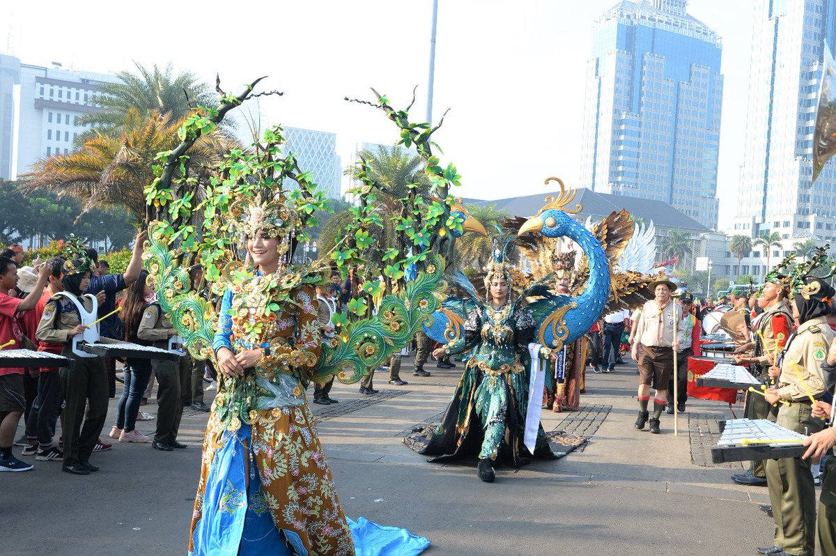 Detail Gambar Karnaval Flora Dan Fauna Nomer 19