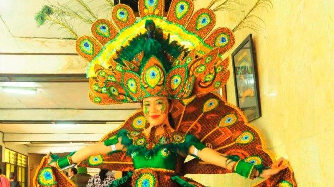 Detail Gambar Karnaval Flora Dan Fauna Nomer 3