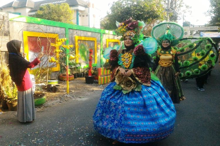 Detail Gambar Karnaval Flora Dan Fauna Nomer 31