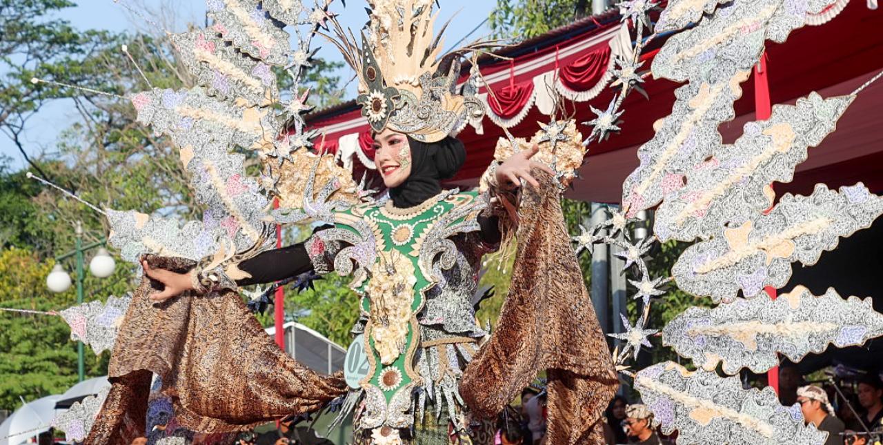 Detail Gambar Karnaval Flora Dan Fauna Nomer 33