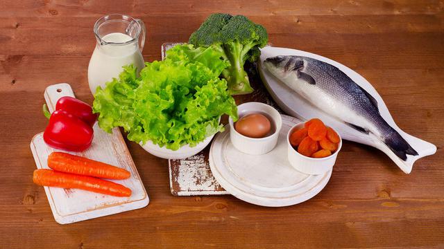 Detail Contoh Makanan Yang Mengandung Vitamin Nomer 48