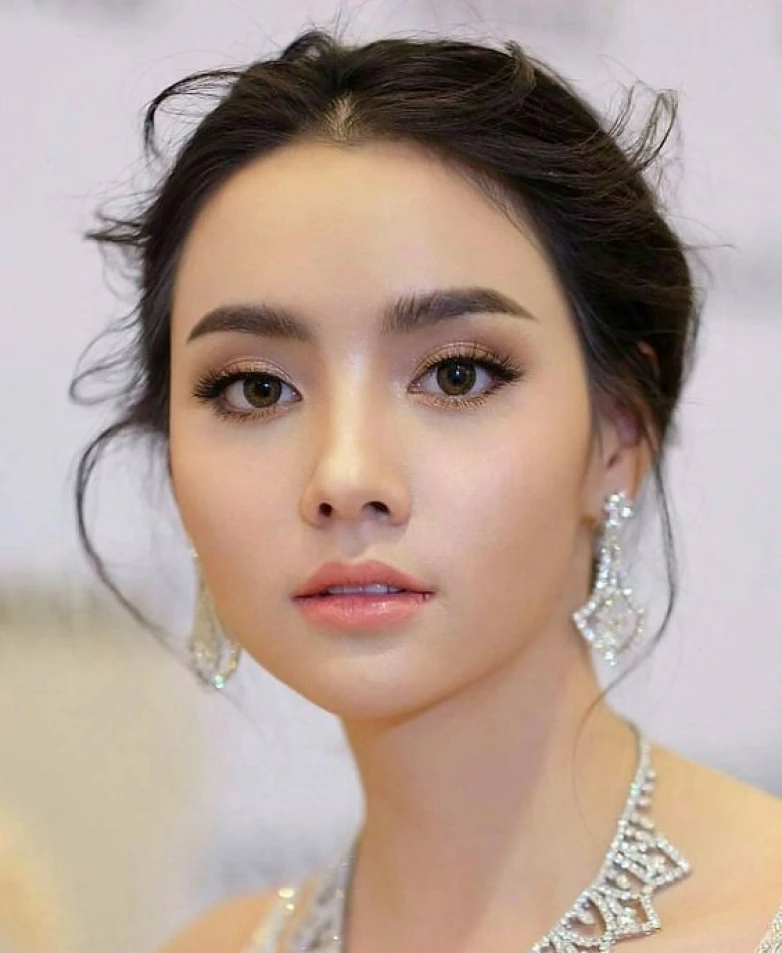 Detail Contoh Make Up Flawless Nomer 7