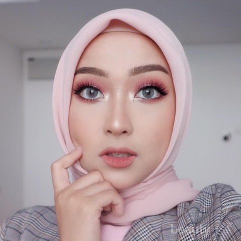 Detail Contoh Make Up Flawless Nomer 10