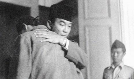 Detail Gambar Kartun Pahlawan Jenderal Soedirman Dan Ir Soekarno Nomer 18