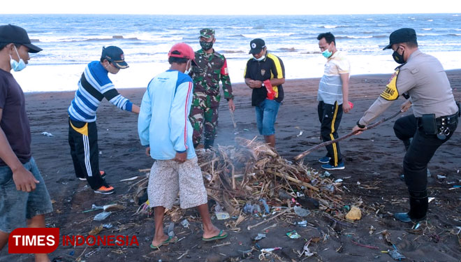 Detail Gambar Kartun Pantai Bersih Nomer 23