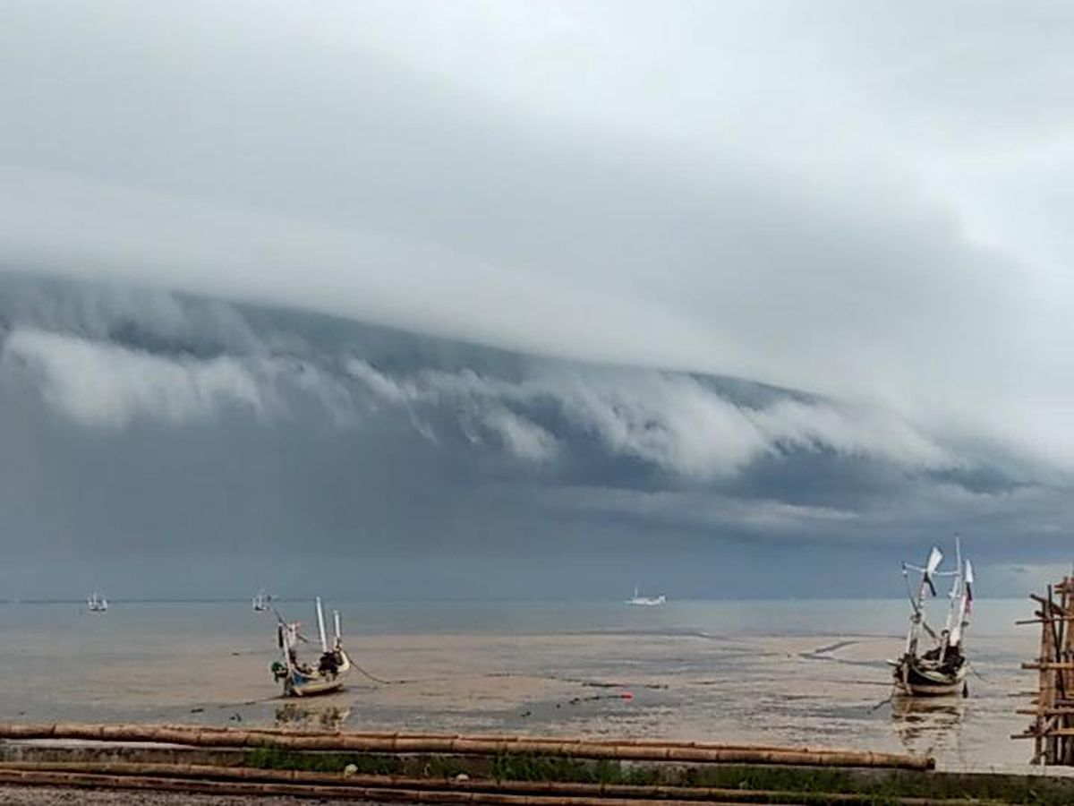 Detail Gambar Kasih Dalam Bentuk Hati Di Awan Nomer 28