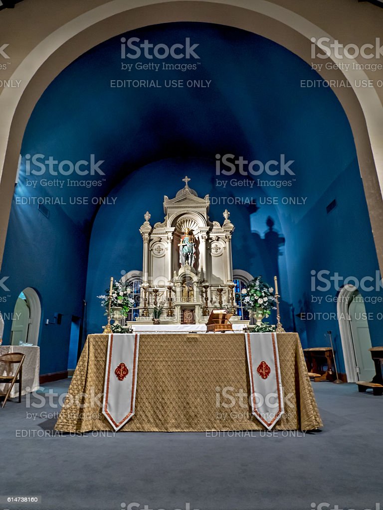 Detail Altar Gereja Katolik Nomer 43