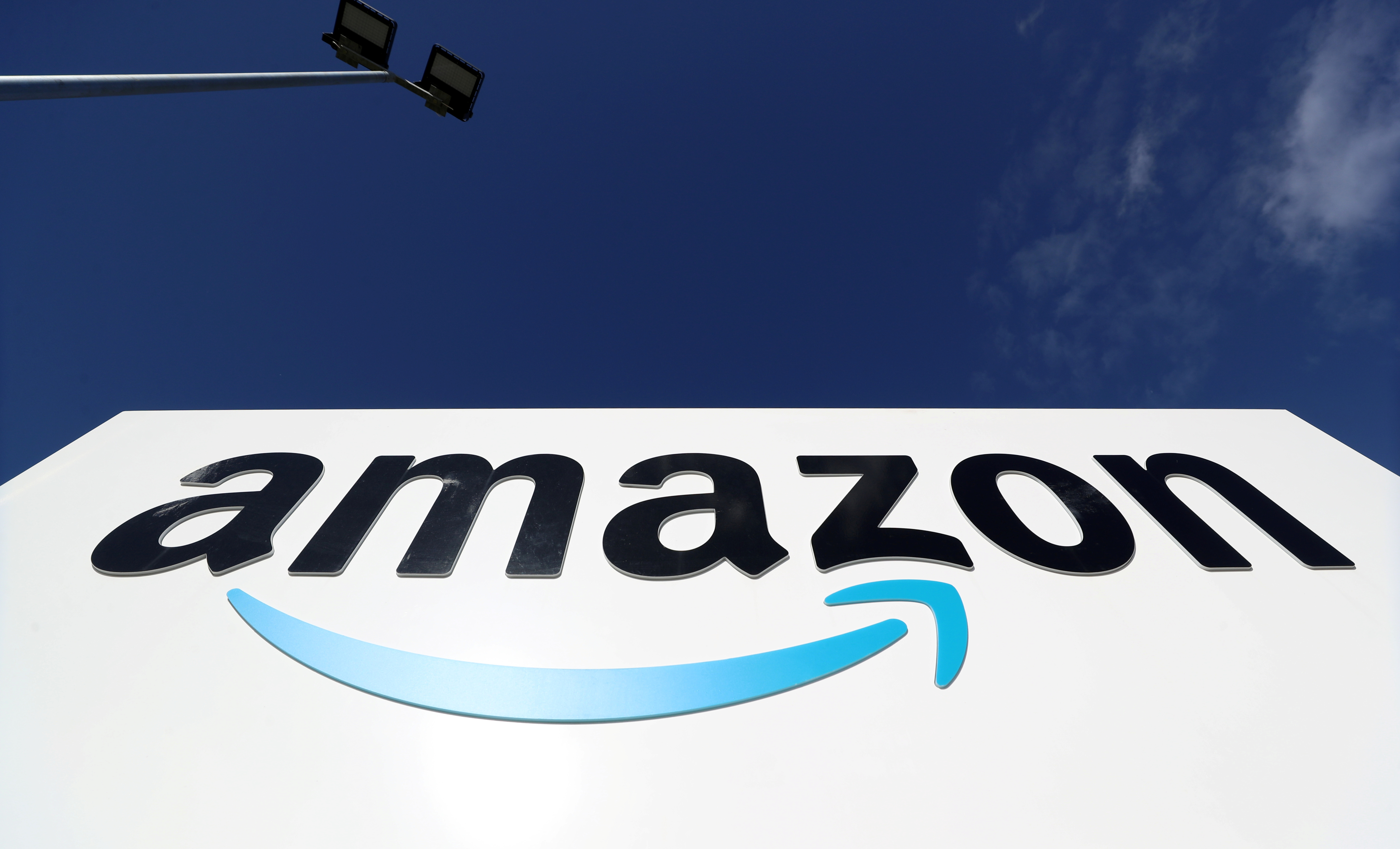 Detail Amazon First Logo Nomer 38