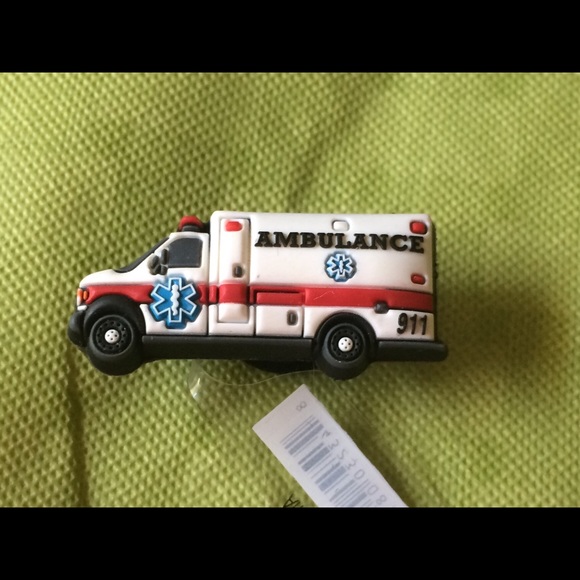 Detail Ambulance Crocs Nomer 7