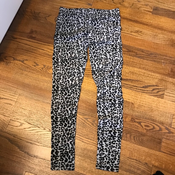 Detail American Eagle Cheetah Leggings Nomer 12