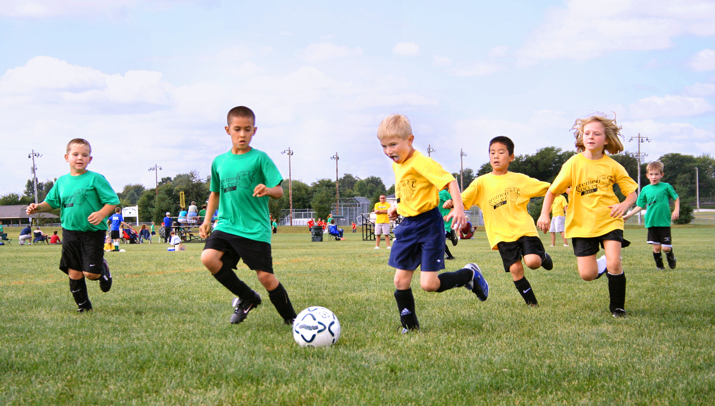 Detail Anak Anak Bermain Bola Nomer 52