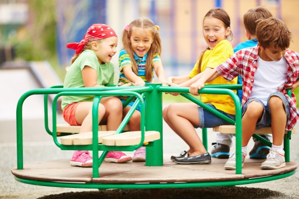 Detail Anak Anak Bermain Di Taman Nomer 5