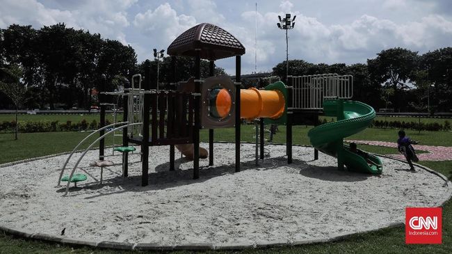 Detail Anak Anak Bermain Di Taman Nomer 42