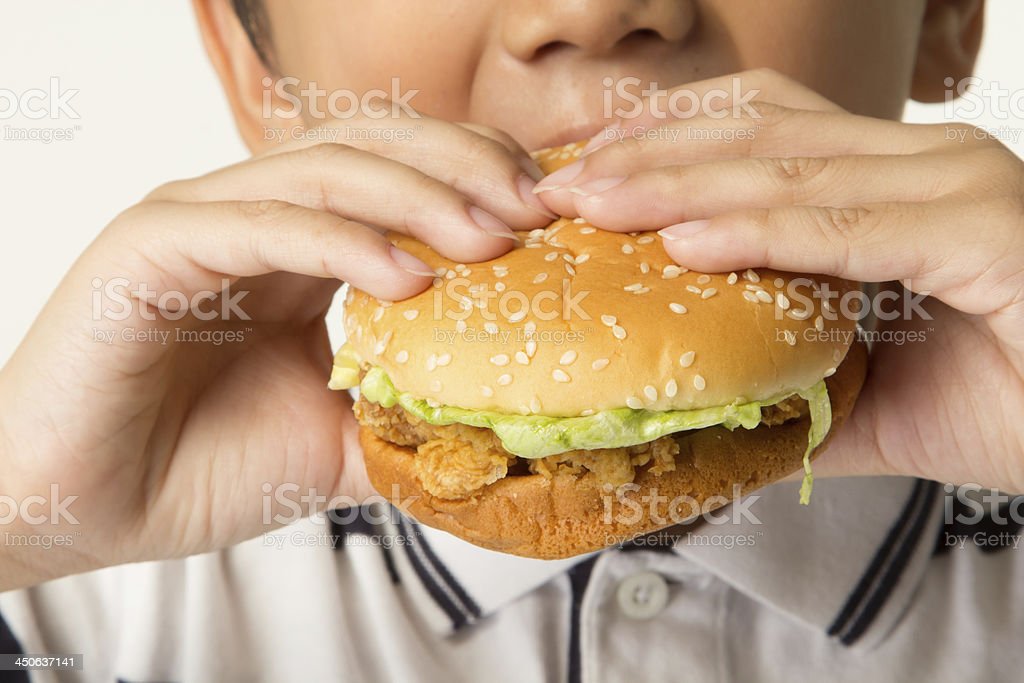 Detail Anak Makan Burger Nomer 7