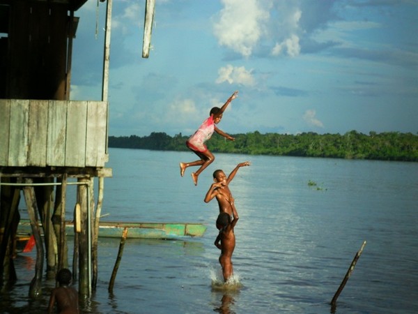 Detail Anak Mandi Di Sungai Nomer 52